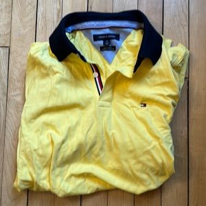 Medium Tommy Hilfiger shirt in yellow